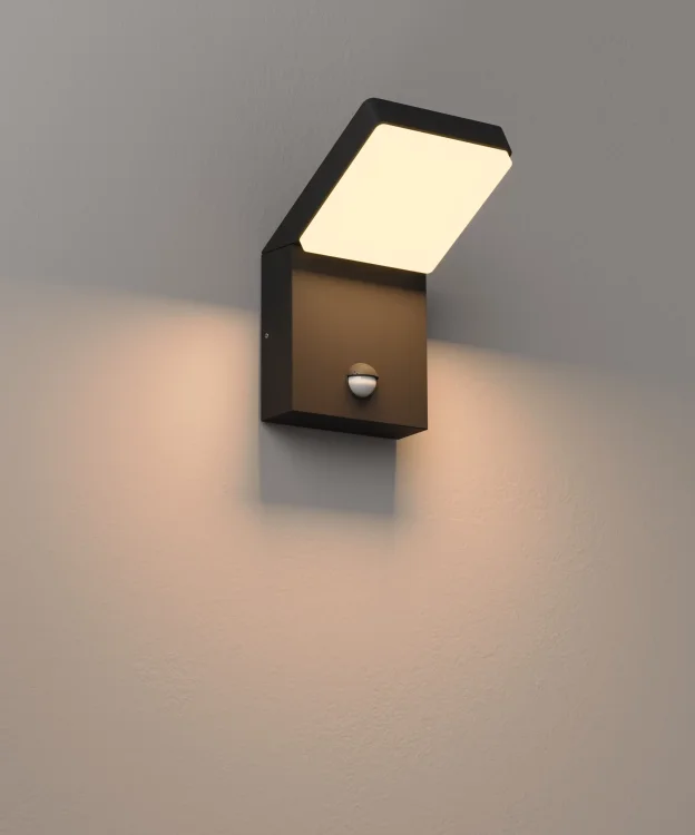 maxlight-w0472-lampa-zewnętrzna-z-czujnikiem-ruchu-fiss-3.webp